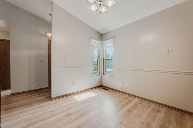 2557 Locksley Road, Grove City, OH 43123