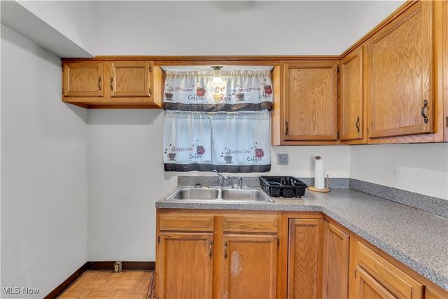 516 Whitney Avenue, Akron, OH 44306