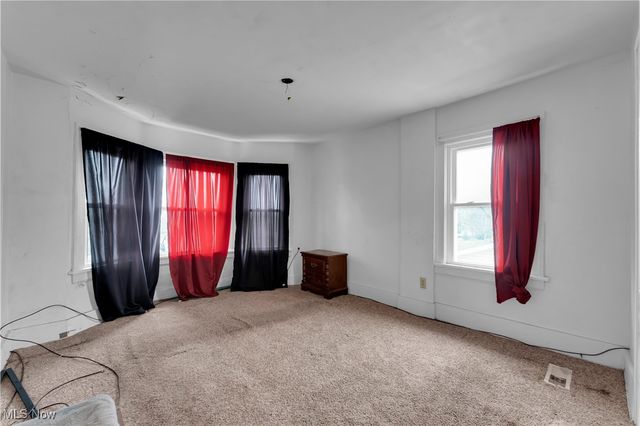 516 Whitney Avenue, Akron, OH 44306