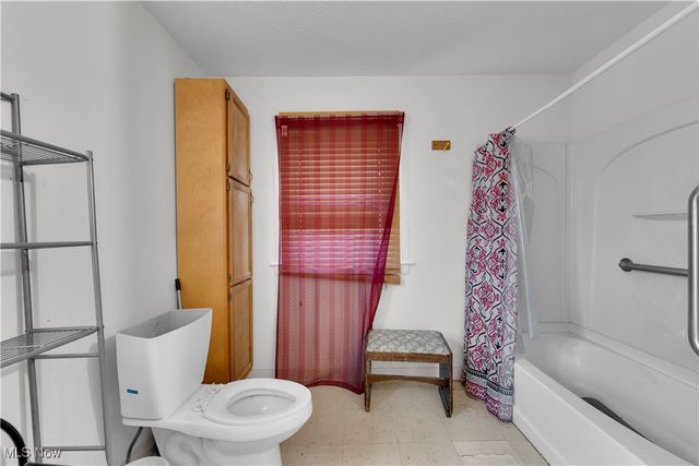 516 Whitney Avenue, Akron, OH 44306