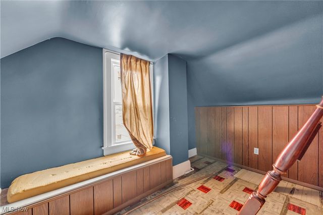 516 Whitney Avenue, Akron, OH 44306