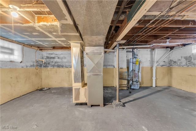 516 Whitney Avenue, Akron, OH 44306