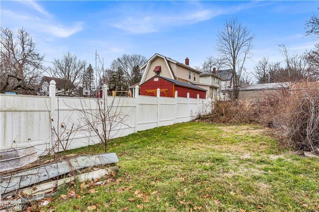 516 Whitney Avenue, Akron, OH 44306