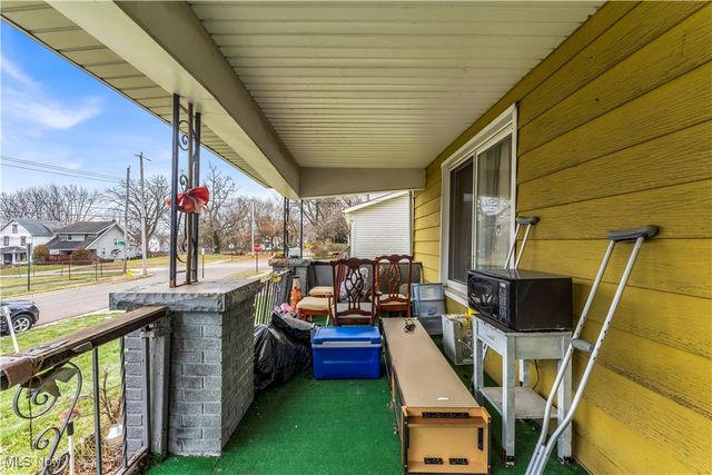 516 Whitney Avenue, Akron, OH 44306