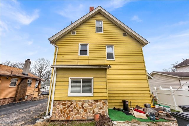 516 Whitney Avenue, Akron, OH 44306