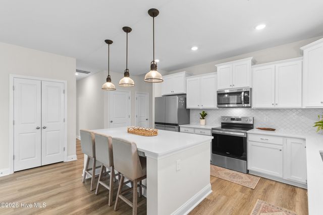 1425 N Middleton Drive NW, Calabash, NC 28467