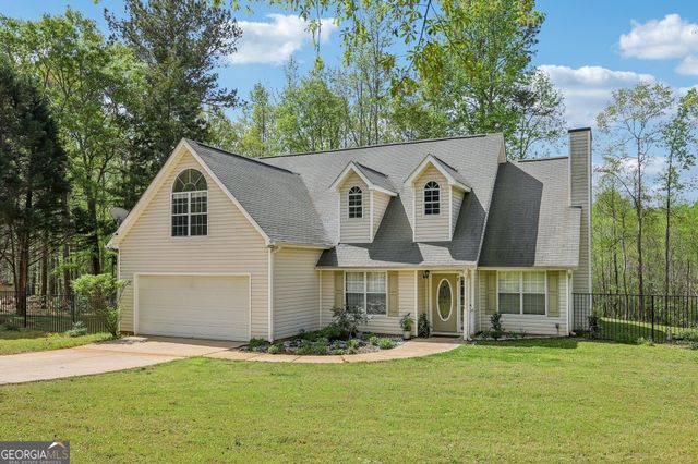 2014 Big Cypress Lane, Locust Grove, GA 30248