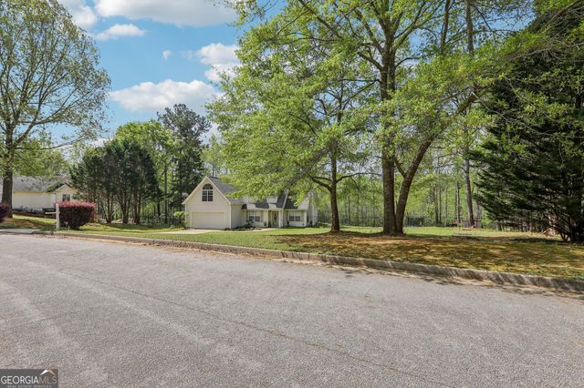 2014 Big Cypress Lane, Locust Grove, GA 30248