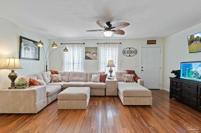 507 E Pine St, Atmore, AL 36502