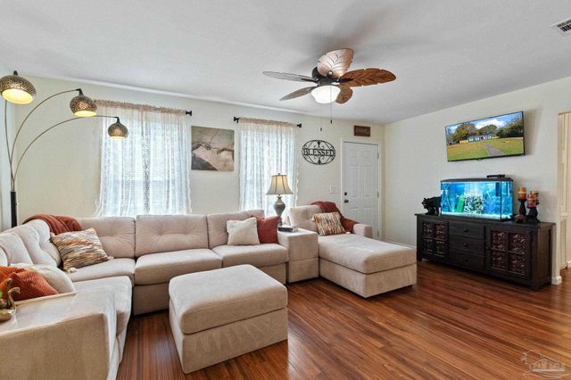 507 E Pine St, Atmore, AL 36502