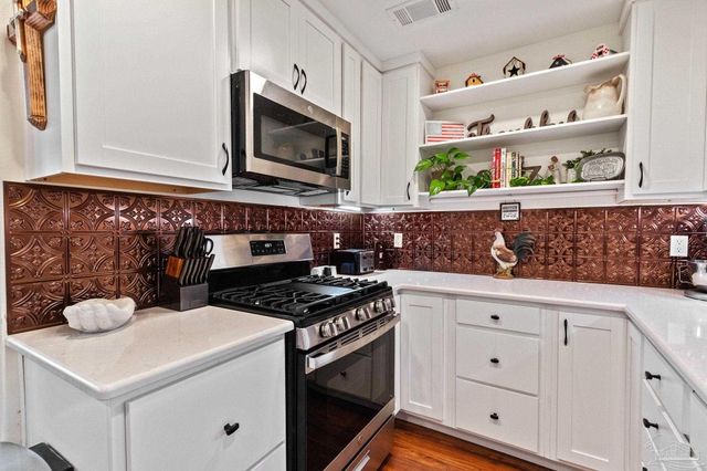 507 E Pine St, Atmore, AL 36502