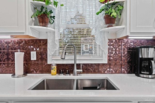 507 E Pine St, Atmore, AL 36502