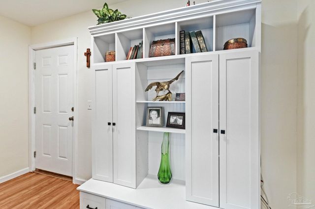 507 E Pine St, Atmore, AL 36502