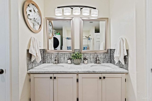 507 E Pine St, Atmore, AL 36502