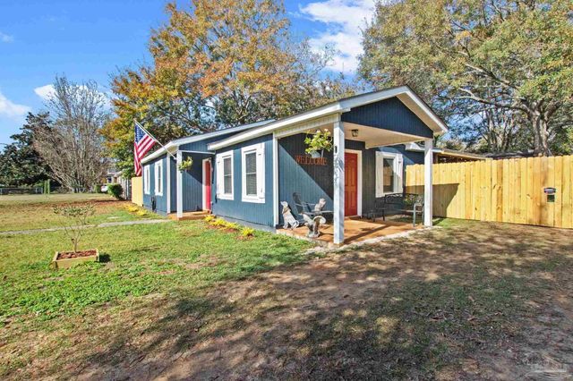 507 E Pine St, Atmore, AL 36502