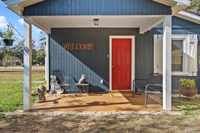 507 E Pine St, Atmore, AL 36502