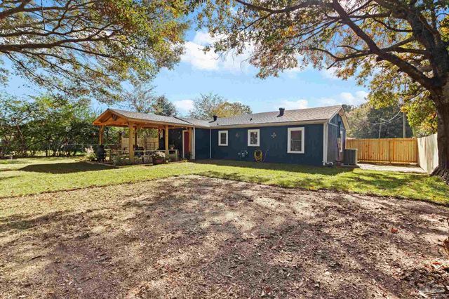 507 E Pine St, Atmore, AL 36502