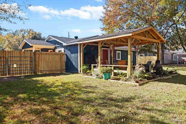 507 E Pine St, Atmore, AL 36502