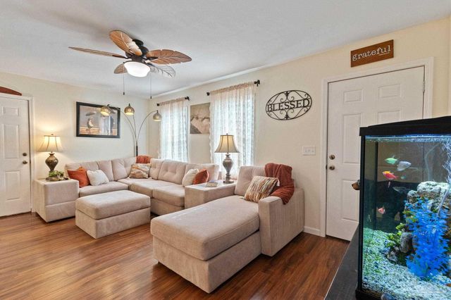 507 E Pine St, Atmore, AL 36502