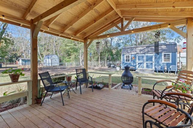 507 E Pine St, Atmore, AL 36502