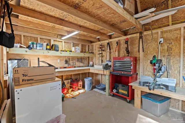 507 E Pine St, Atmore, AL 36502