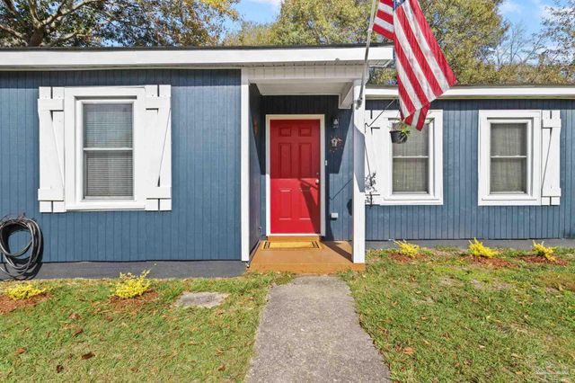 507 E Pine St, Atmore, AL 36502