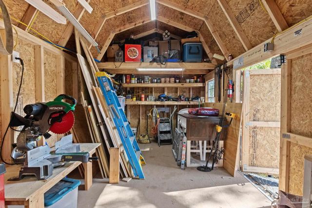 507 E Pine St, Atmore, AL 36502