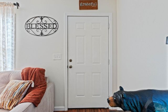 507 E Pine St, Atmore, AL 36502