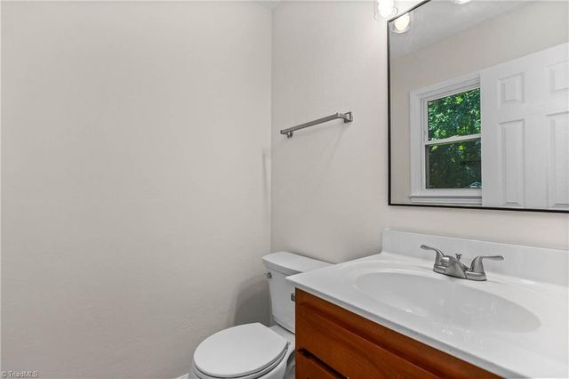 3913 Enterprise Road, Lexington, NC 27295