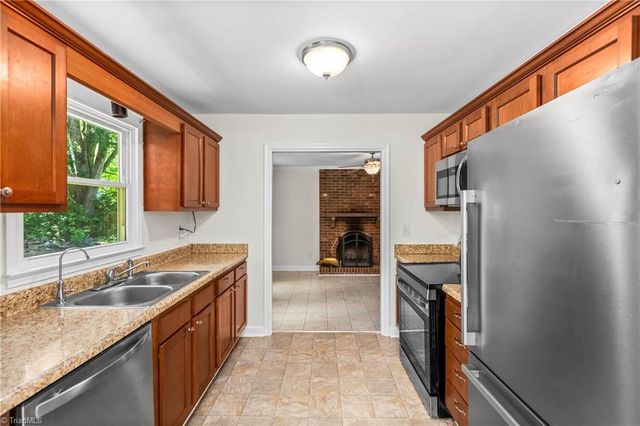 3913 Enterprise Road, Lexington, NC 27295