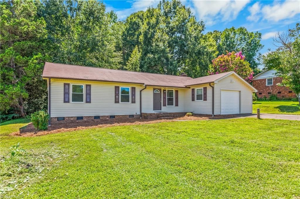 3913 Enterprise Road, Lexington, NC 27295