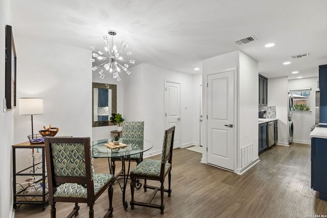 2718 Old Field Dr Apt 502, San Antonio, TX 78247