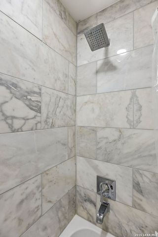 2718 Old Field Dr Apt 502, San Antonio, TX 78247