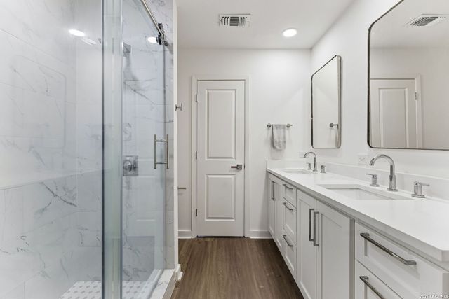 2718 Old Field Dr Apt 502, San Antonio, TX 78247