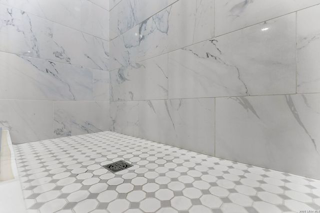 2718 Old Field Dr Apt 502, San Antonio, TX 78247