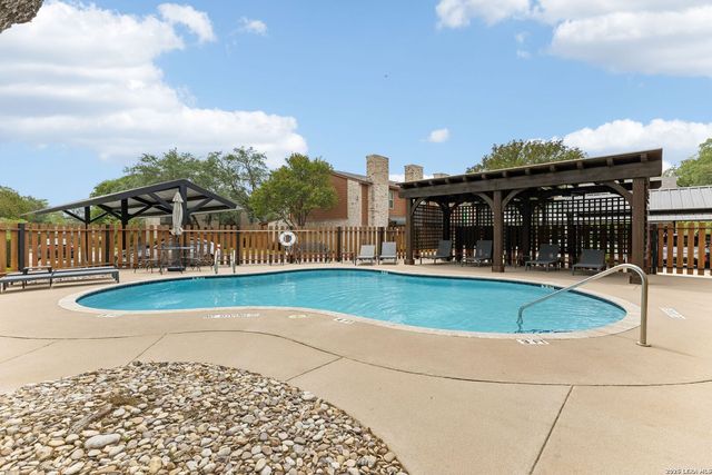 2718 Old Field Dr Apt 502, San Antonio, TX 78247