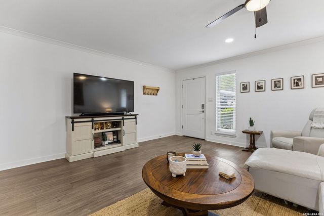 2718 Old Field Dr Apt 502, San Antonio, TX 78247