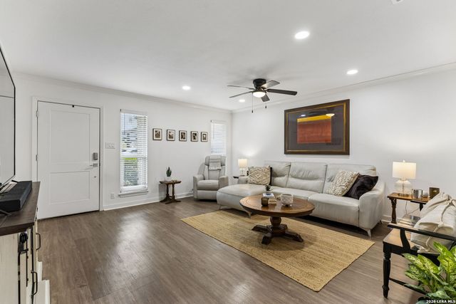 2718 Old Field Dr Apt 502, San Antonio, TX 78247