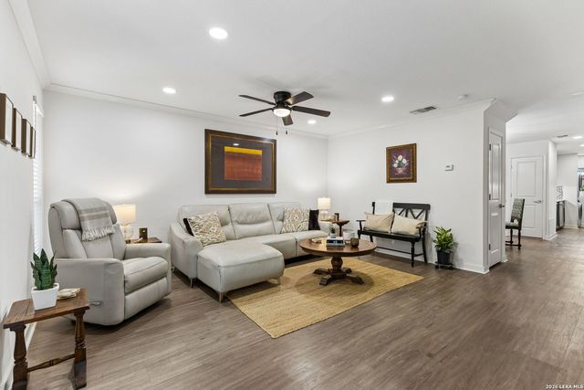 2718 Old Field Dr Apt 502, San Antonio, TX 78247