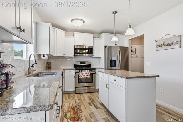 3553 Amber Oaks Drive, Howell Township, MI 48855