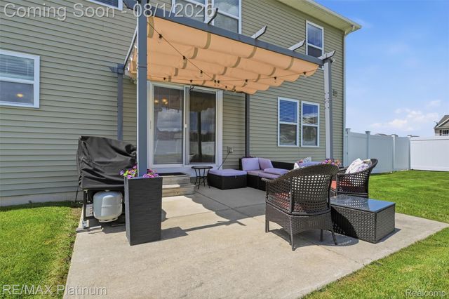 3553 Amber Oaks Drive, Howell Township, MI 48855