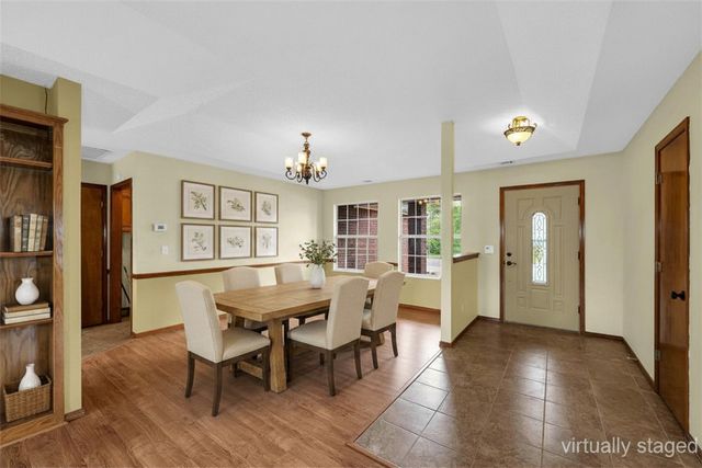 2202 W Green Acres Drive, Rogers, AR 72758