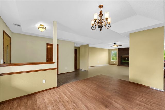 2202 W Green Acres Drive, Rogers, AR 72758