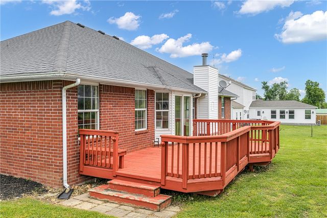 2202 W Green Acres Drive, Rogers, AR 72758