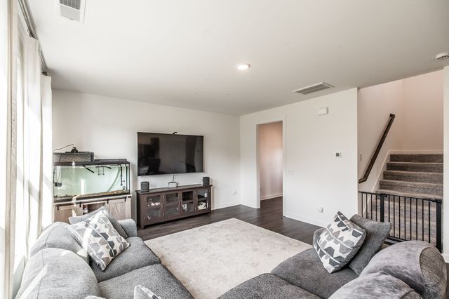 4011 Wheeler Dr, White House, TN 37188