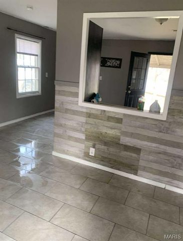 408 4th Street, Doniphan, MO 63935