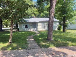 408 4th Street, Doniphan, MO 63935