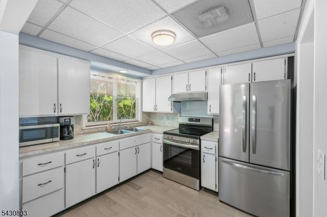23 Sterling St, Franklin Boro, NJ 07416