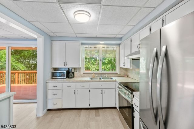 23 Sterling St, Franklin Boro, NJ 07416