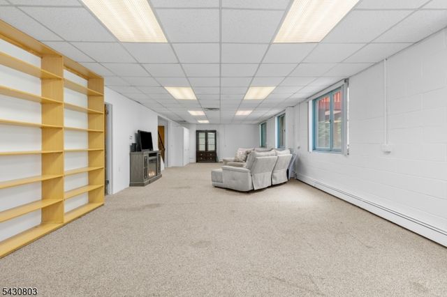 23 Sterling St, Franklin Boro, NJ 07416